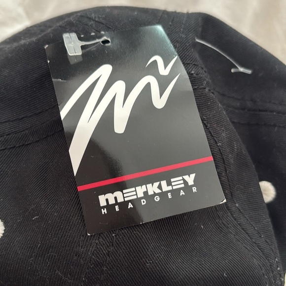 New with tags Women’s black with white trip baseball cap.. - Picture 4 of 4